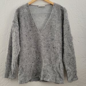 Alice + Olivia V Neck Sweater Size Small